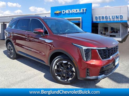 Used 2024 Kia Sorento S AWD/4WD image 1