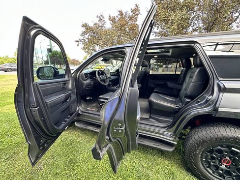 Used 2023 Toyota Sequoia TRD Pro AWD/4WD image 22