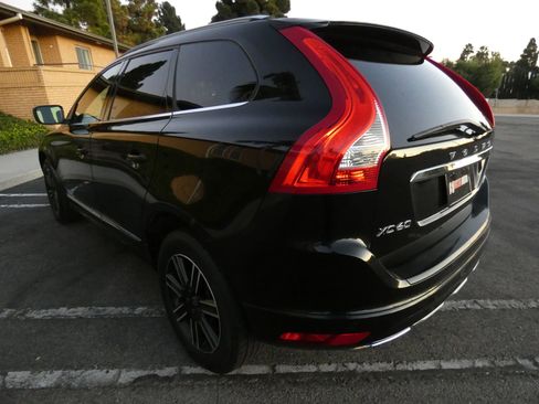 Used 2016 Volvo XC60 T6 Platinum image 12