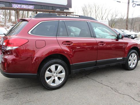 Used 2011 Subaru Outback 3.6R Limited image 7