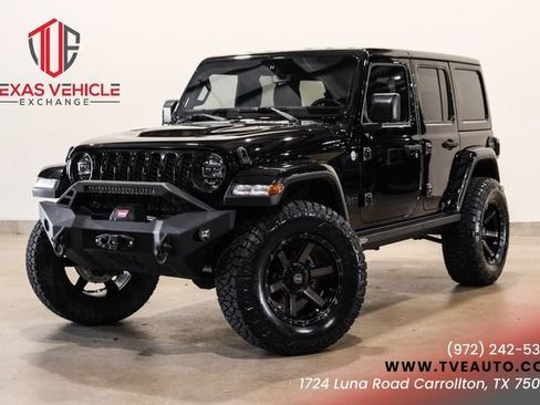 Used 2022 Jeep Wrangler Unlimited Sahara w/ Cold Weather Group AWD/4WD image 1