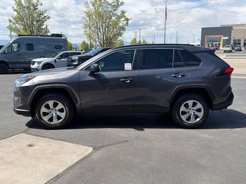 Used 2019 Toyota RAV4 LE AWD/4WD image 9