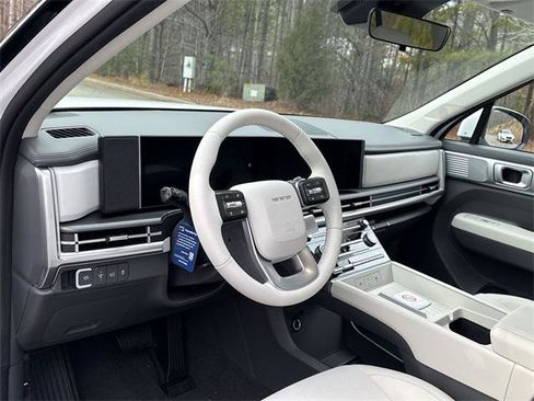 New 2026 Hyundai Santa Fe SE image 11
