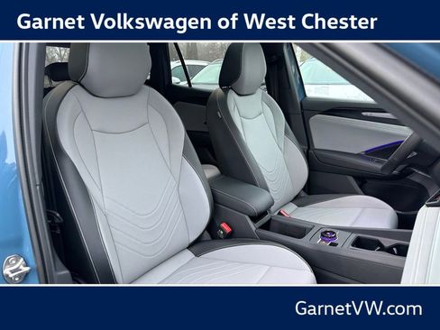 New 2026 Volkswagen Tiguan SE R-Line AWD/4WD image 34