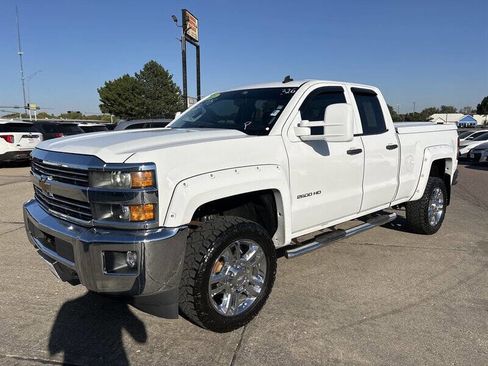 Used 2015 Chevrolet Silverado 2500 LT w/ LT Convenience Package image 2
