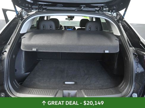 Used 2025 Chevrolet Trax LT image 20