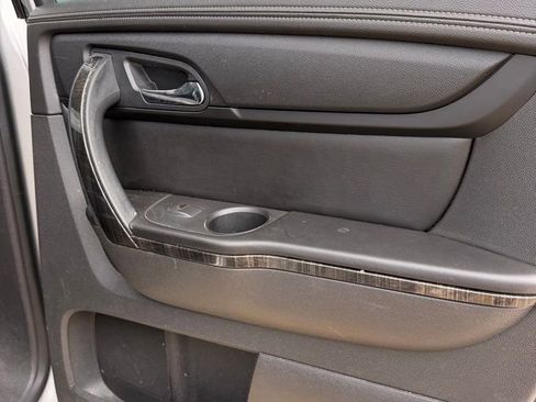 Used 2014 GMC Acadia SLT image 26