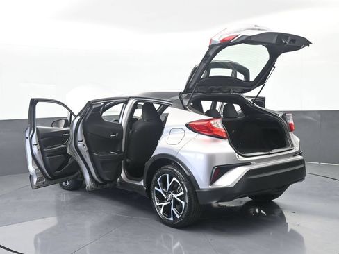 Used 2019 Toyota C-HR XLE FWD image 74