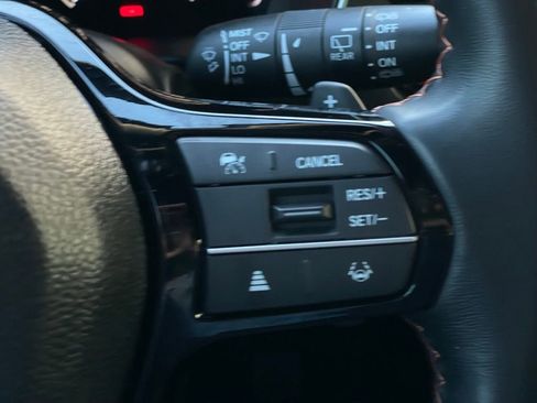 Certified 2025 Honda Pilot Sport image 14