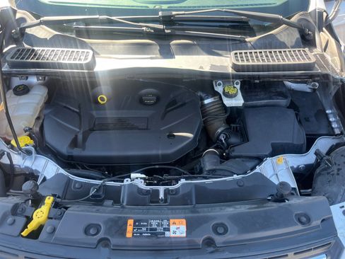 Used 2015 Ford Escape SE image 21