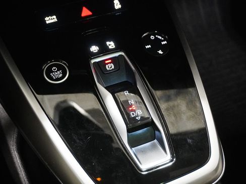 Used 2022 Audi Q4 e-tron Premium Plus w/ Premium Plus image 27