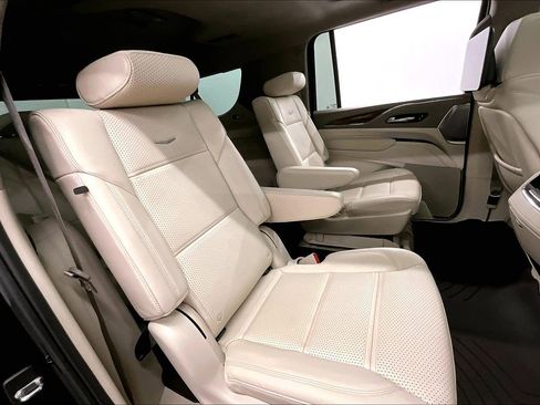 Used 2024 Cadillac Escalade ESV Sport Platinum AWD/4WD image 27