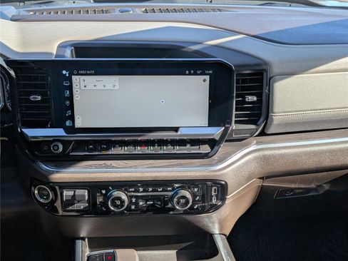 Used 2024 Chevrolet Silverado 1500 LTZ w/ Z71 Off-Road Package image 18