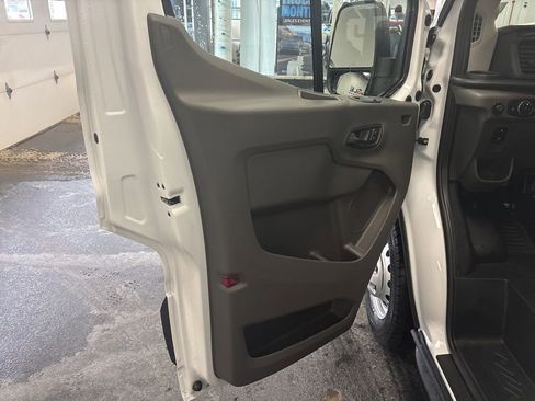 New 2026 Ford Transit 250 148 Medium Roof Extended AWD w/ Load Area Protection Package image 15