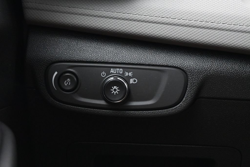 Used 2025 Chevrolet TrailBlazer LT FWD image 23