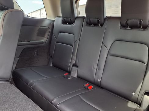 Used 2025 Nissan Pathfinder Platinum w/ Cargo Package AWD/4WD image 13