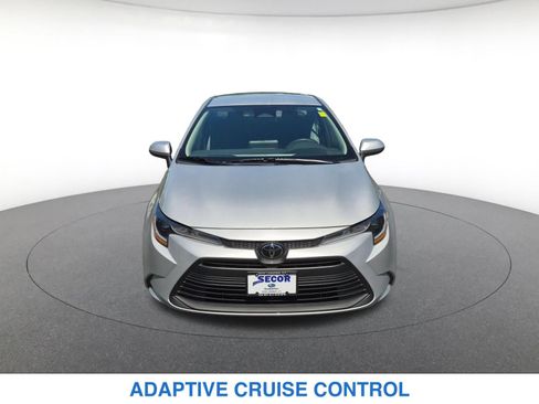Used 2025 Toyota Corolla LE w/ LE Premium Package FWD image 2