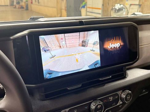 New 2026 Jeep Gladiator Sport image 29