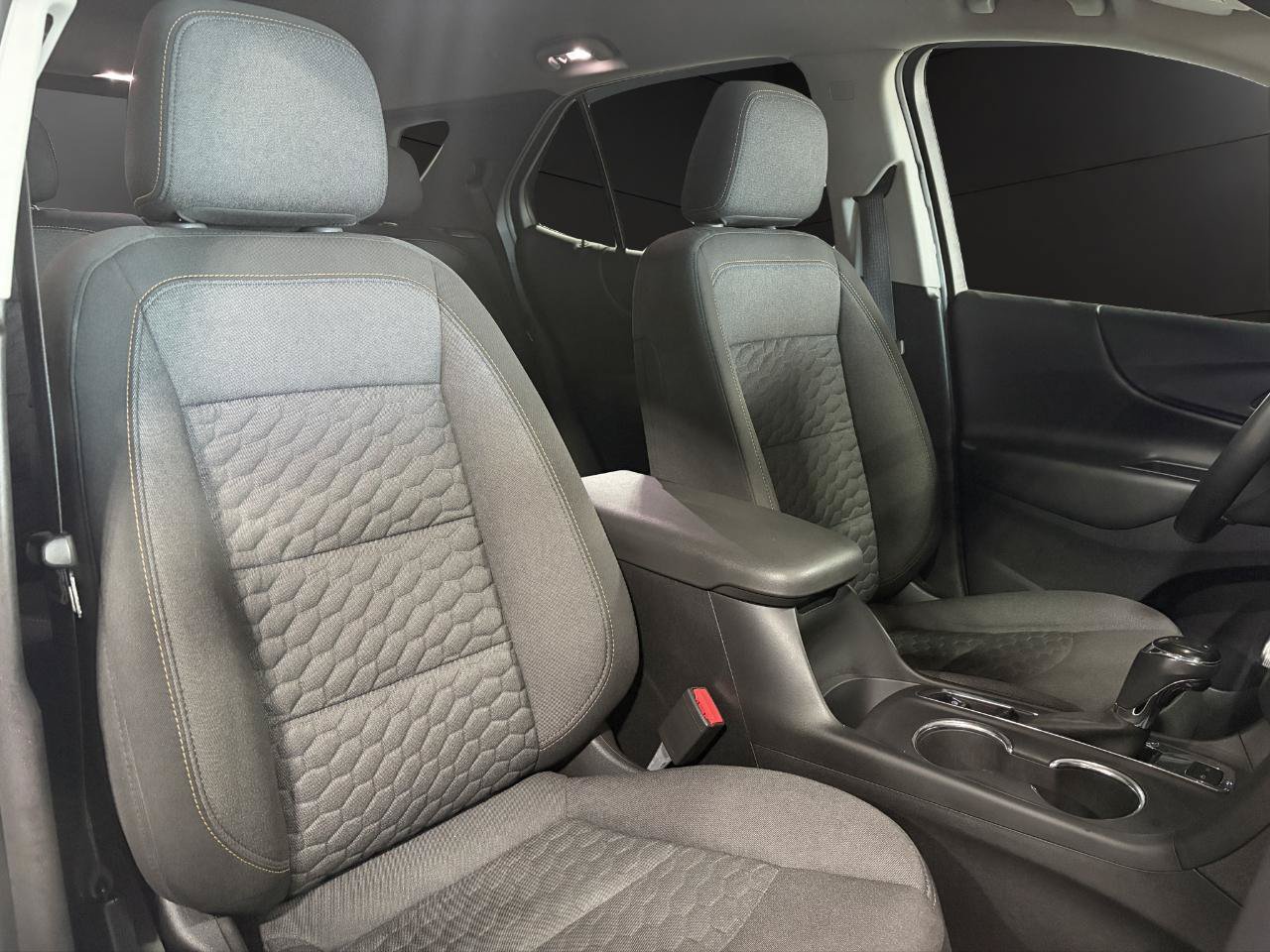 Used 2019 Chevrolet Equinox LT AWD/4WD image 17