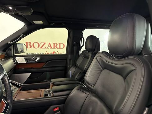 Used 2018 Lincoln Navigator Reserve w/ Technology Package AWD/4WD image 11