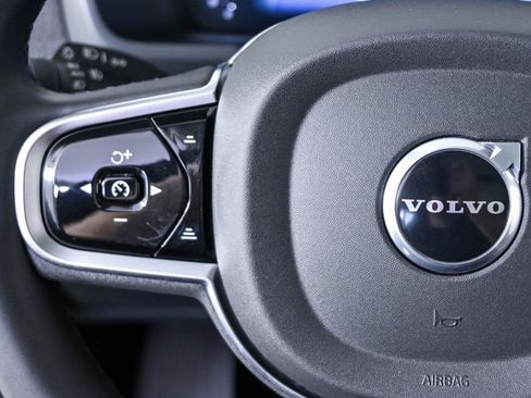 Used 2025 Volvo XC90 B6 Core w/ Climate Package AWD/4WD image 9