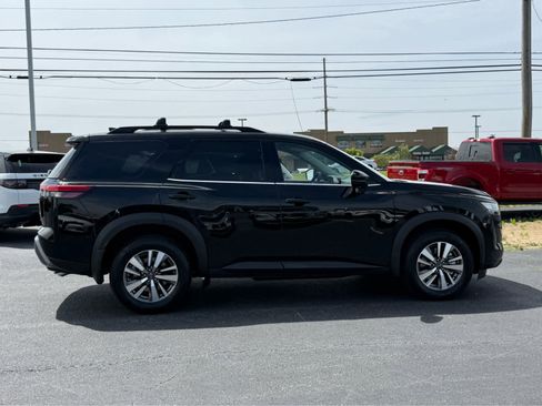 Used 2026 Nissan Pathfinder SL AWD/4WD image 8
