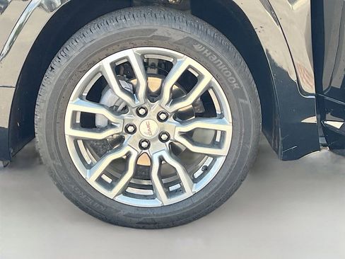 Used 2024 GMC Terrain Denali w/ Denali Premium Package AWD/4WD image 30