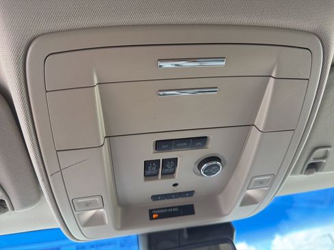Used 2020 GMC Yukon Denali w/ Denali Premium Package RWD image 33