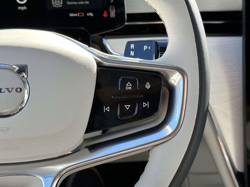 New 2025 Volvo EX90 Plus w/ Protection Package Premier image 8