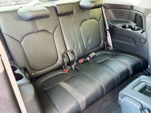 Used 2023 Honda Pilot Touring image 28