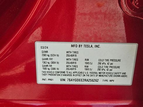 Used 2024 Tesla Model Y Long Range AWD/4WD image 35
