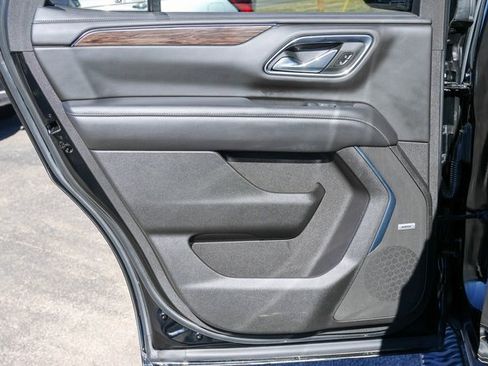 Used 2021 Chevrolet Tahoe Z71 w/ Rear Media and Nav Package image 15