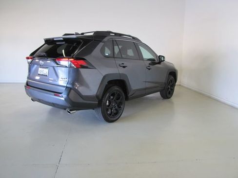 Used 2022 Toyota RAV4 TRD Off-Road AWD/4WD image 25