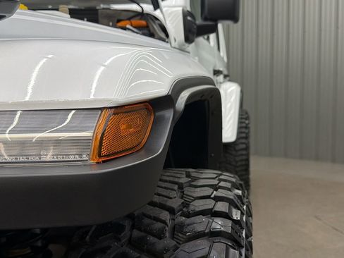 Used 2025 Jeep Wrangler Unlimited Sahara w/ Safety Group image 13