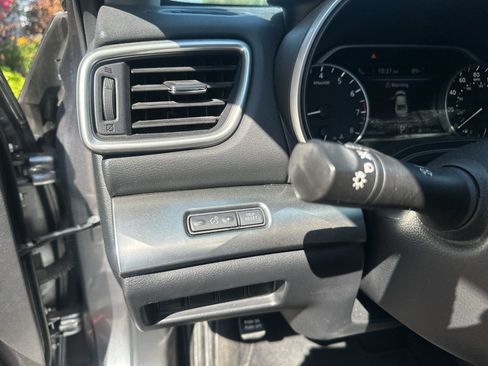 Used 2021 Nissan Maxima 3.5 SV w/ Floor Mat Group FWD image 19