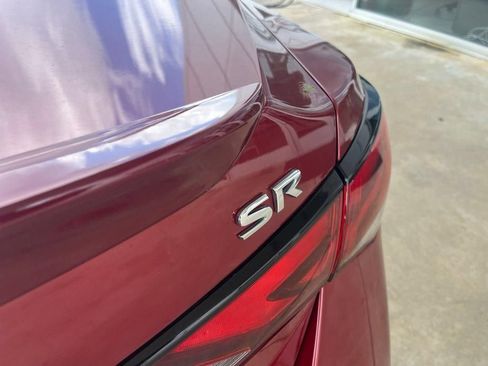 Used 2023 Nissan Sentra SR w/ SR Premium Package FWD image 28