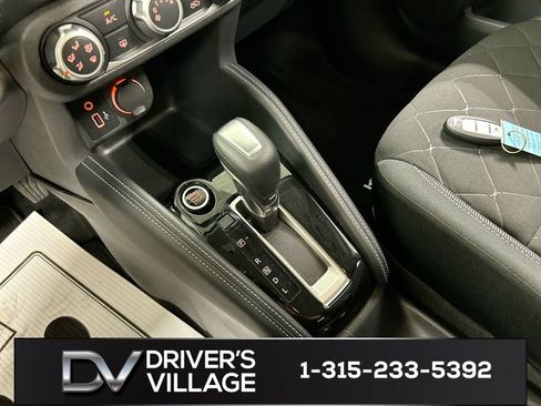 Used 2019 Nissan Kicks S FWD image 17
