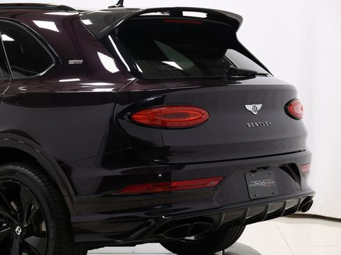 Used 2023 Bentley Bentayga Extended Wheelbase image 64