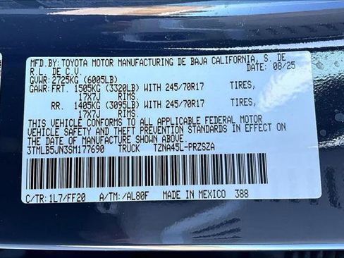 Certified 2025 Toyota Tacoma SR5 AWD/4WD image 36
