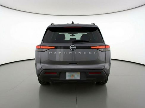 Used 2025 Nissan Pathfinder SV image 7