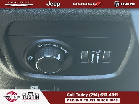 Used 2023 Jeep Grand Cherokee L Laredo AWD/4WD image 31