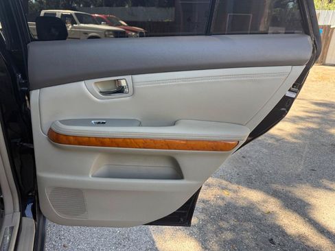 Used 2005 Lexus RX 330 FWD image 24