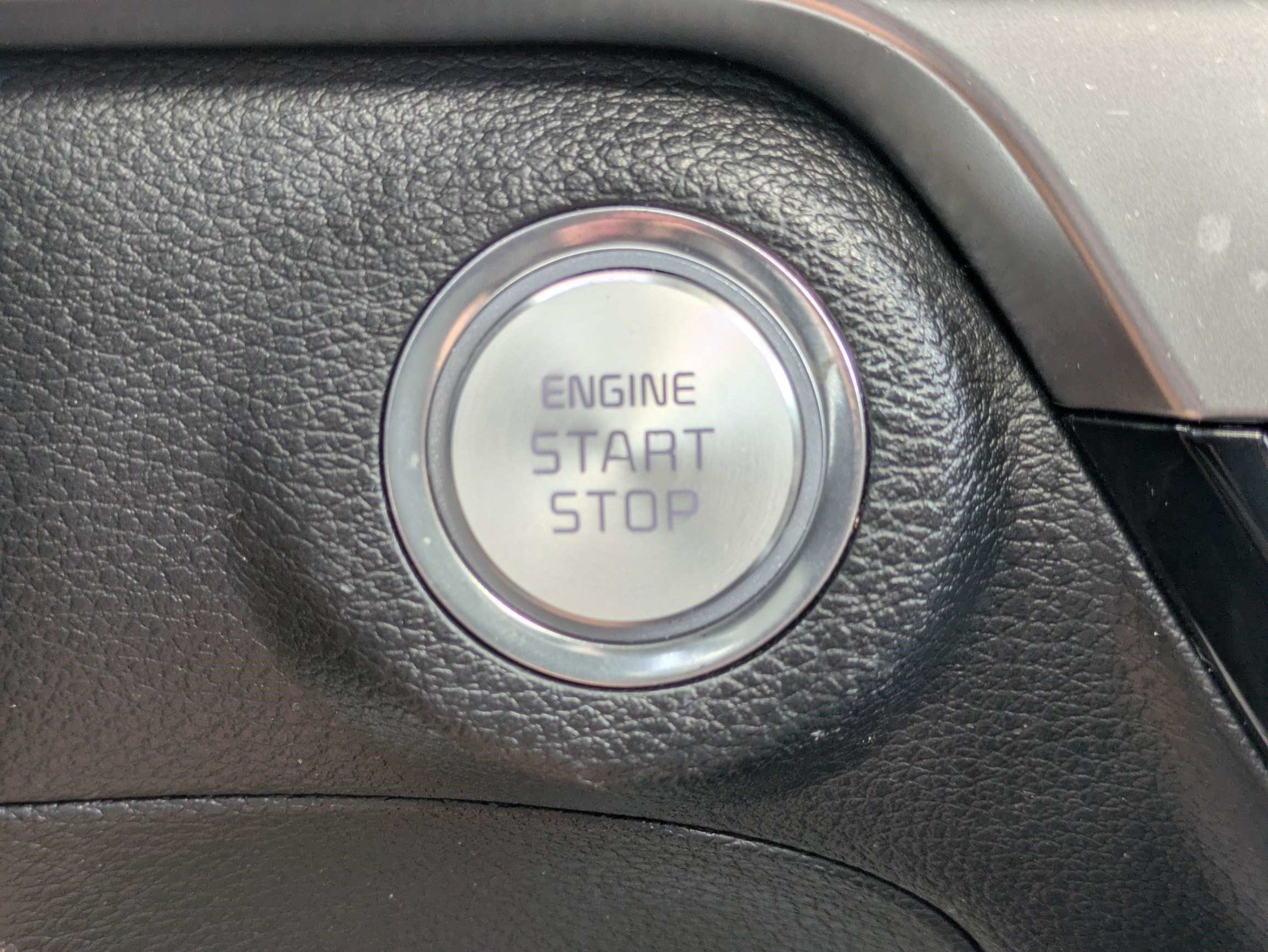 Used 2025 Kia Telluride S FWD image 28