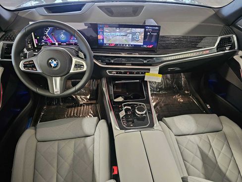 New 2026 BMW X5 xDrive40i w/ M Sport Package AWD/4WD image 10