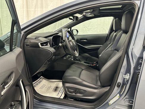 Used 2025 Toyota Corolla XSE image 10
