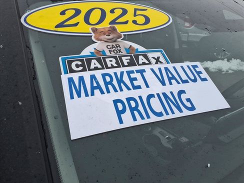 Used 2025 Nissan Rogue SV image 10