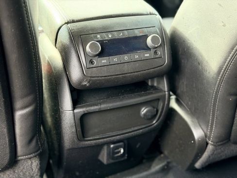 Used 2017 Chevrolet Traverse LT image 22