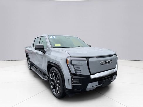 Used 2024 GMC Sierra EV Denali AWD/4WD image 16