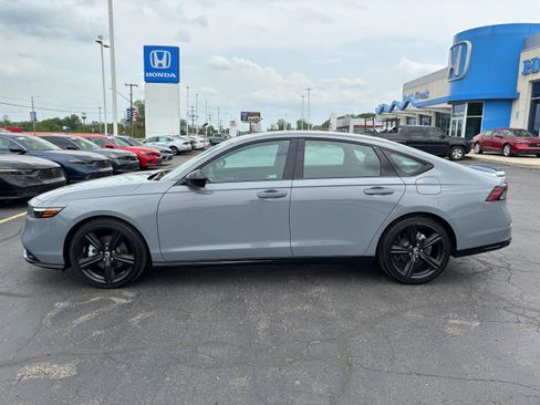 Certified 2023 Honda Accord Sport image 1