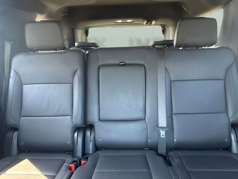 Used 2025 Chevrolet Tahoe LT AWD/4WD image 12